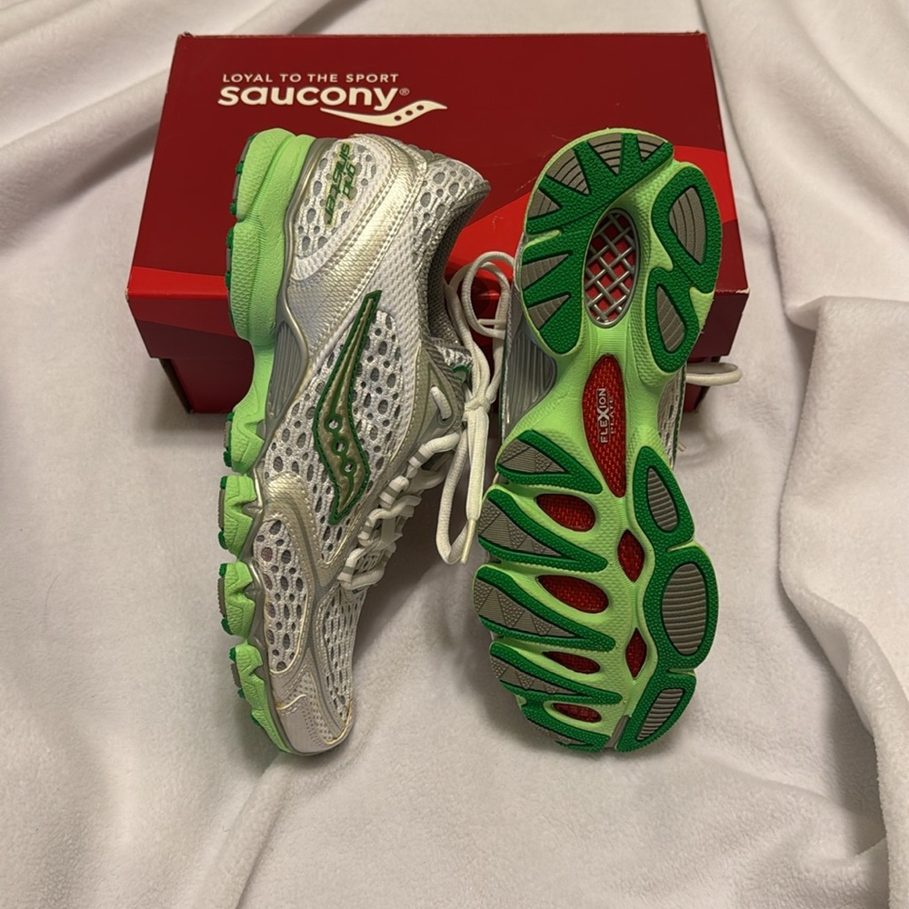 NIB Saucony Metallic Silver and Vibrant Green Sneakers - Picture 3 of 6
